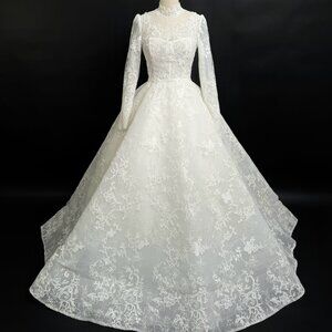 Preloved US 2 Anna Augusta French Corded Lace Bridal Dress